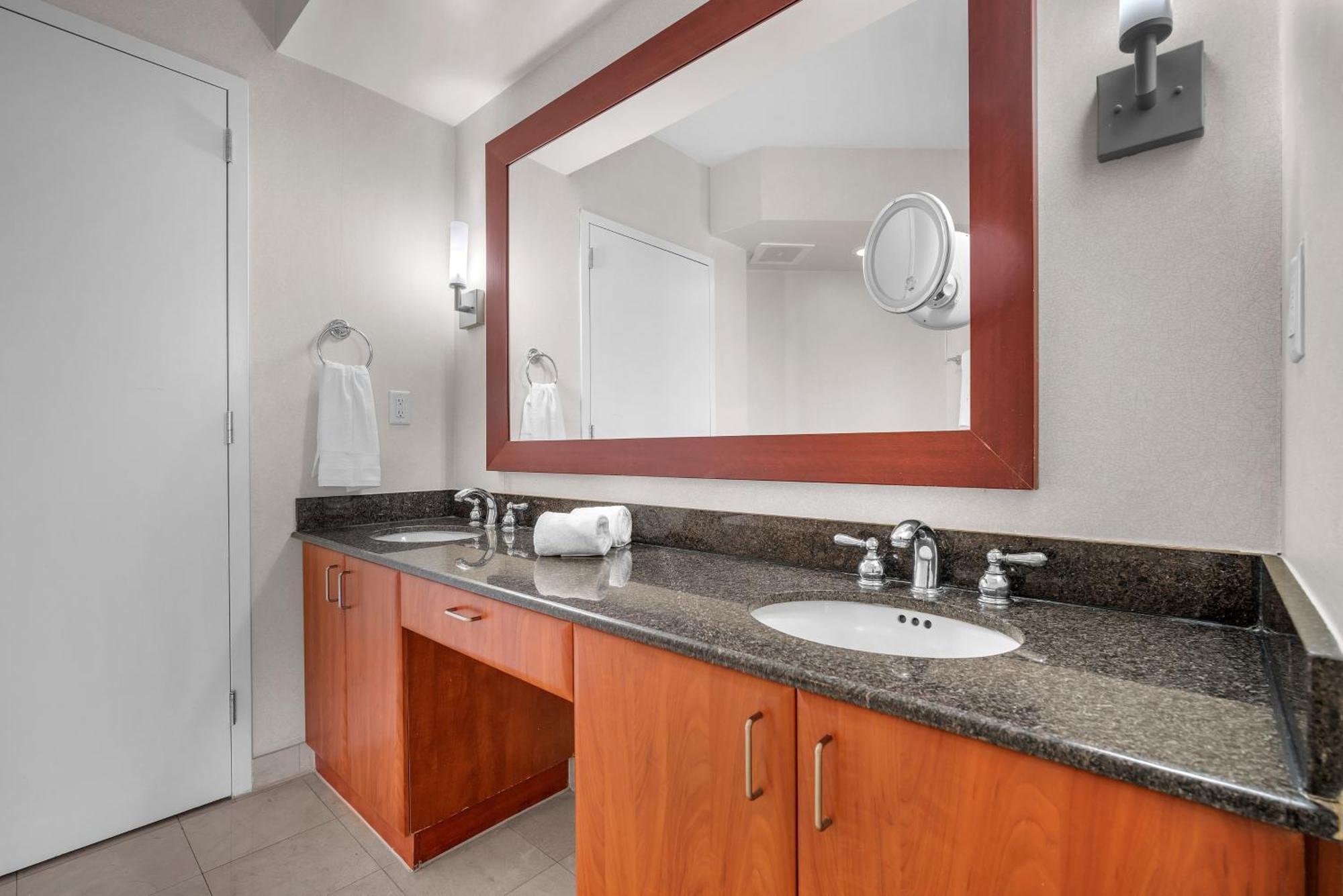 Apartamento Trump Intl 2 Bedroom 1600 Sqf Ocean Front *